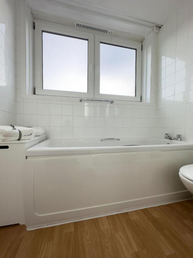 Scandi Style Apartment With Stunning Views Linlithgow Exteriör bild